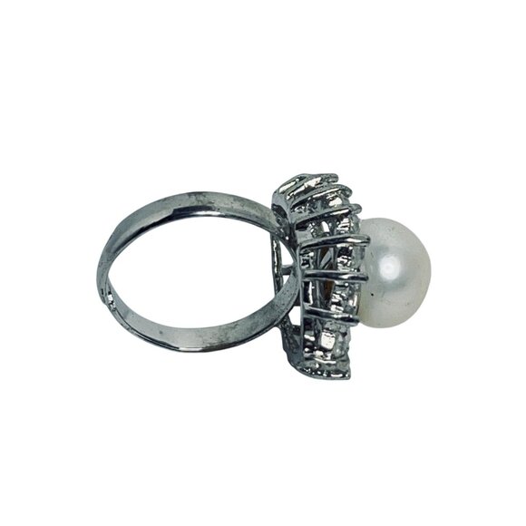 Silver Tone Statement Ring With Oval Pearl & Clear Rhinestones (R438-1-2) - Picture 5 of 7